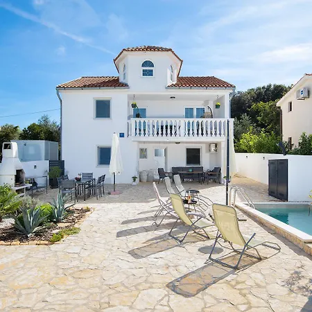 Villa 2 In Einem Haus Ližnjan