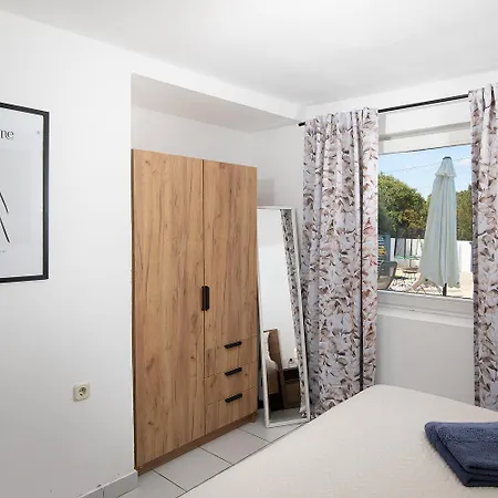 2 In Einem Haus Villa Ližnjan