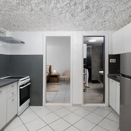 2 In Einem Haus * Ližnjan